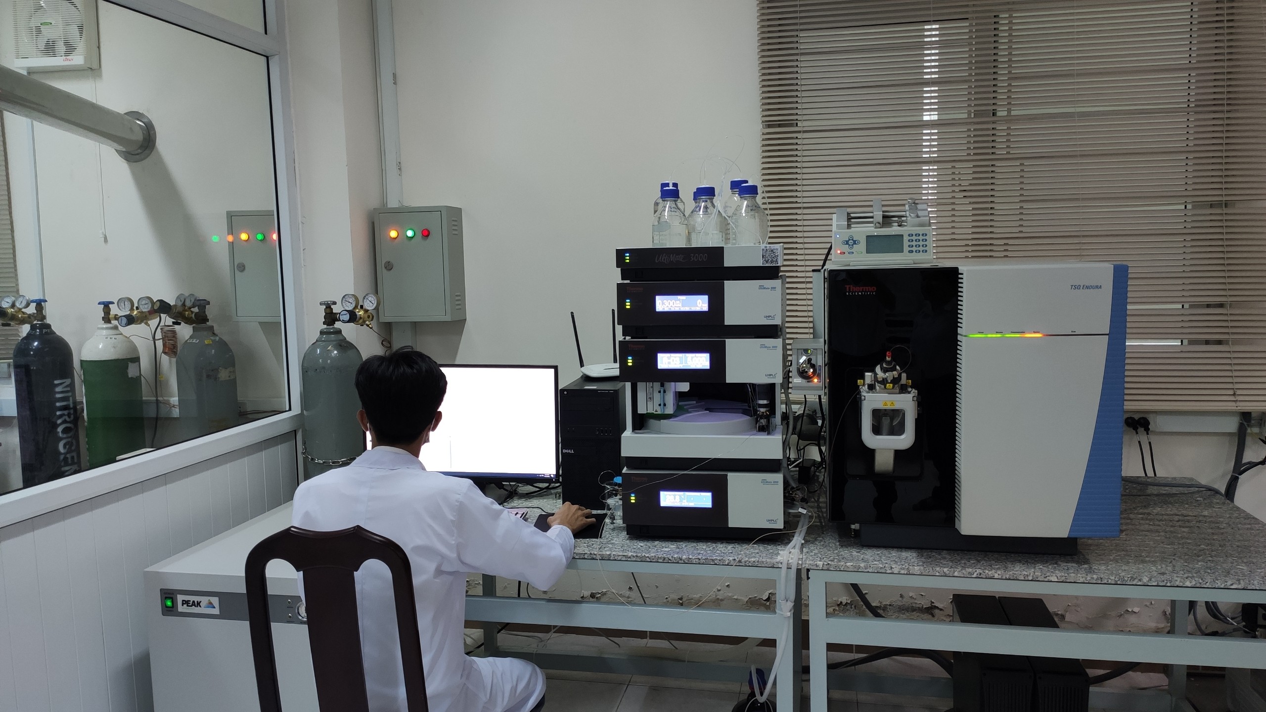 Ảnh phân tích dư lượng kháng sinh1