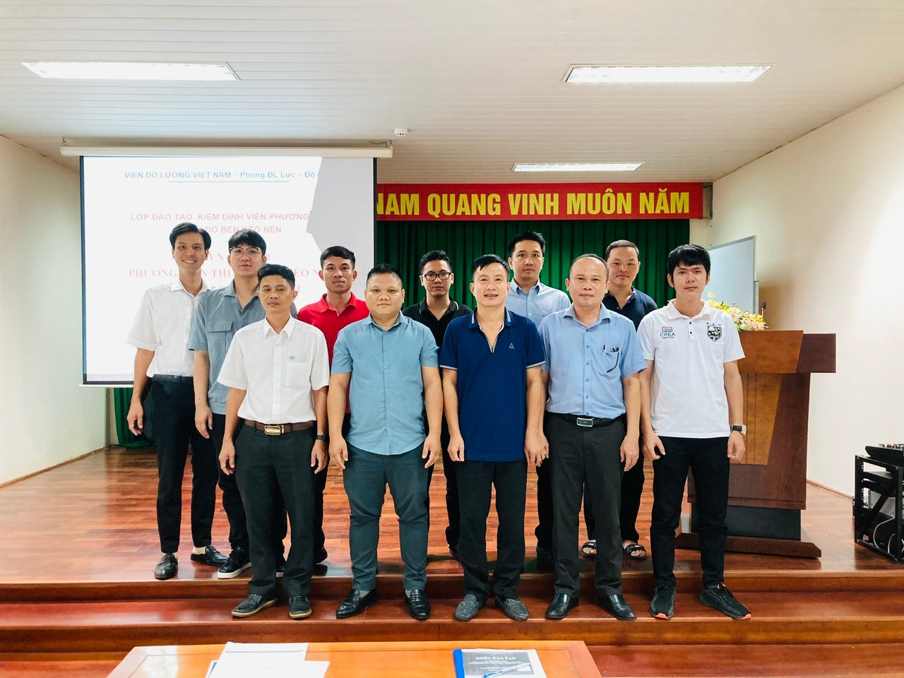 Khóa đào tạo “Kiểm định viên phương tiện thử độ bền kéo nén (ĐLVN 336:2020)”